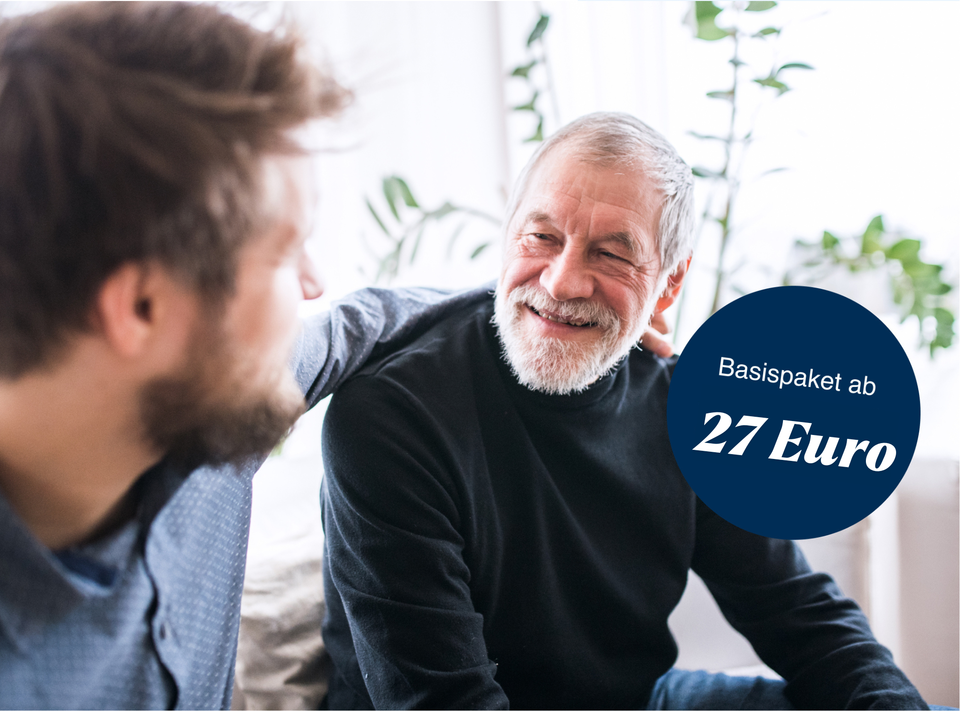 alt=junger und ältere Mann un terhalten sich